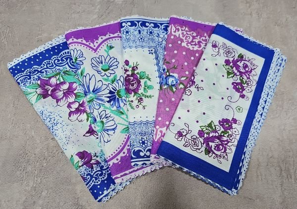 Носова хустка жіноча без упаковки №90 (маленька жін.) р. 20*20 -уп. 10шт -випадкове асорті -(без вибору забарвлення!!!)