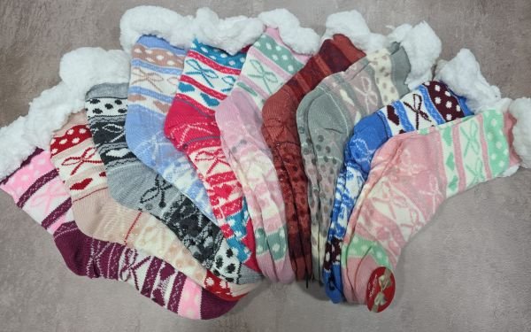 Шкарпетки-валянки "HuaXiou" 8855 термо домашні на товстому хутрі з гальмами на підошві жіночі, р. 36-41 -випадкове асорті -(Бантики, серця, горошки) -уп 12 шт