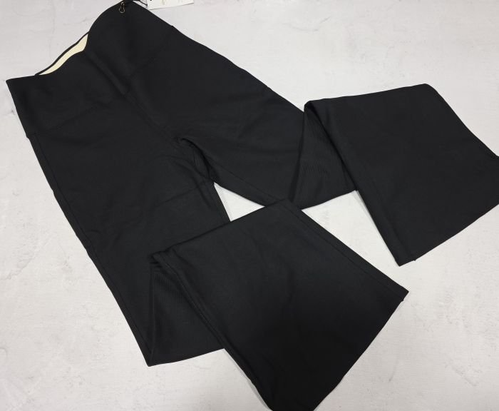 Лосини "Kenalin" W-18-1 кльош у дрібний рубчик на збитому плюшевому флісі з коригуючою мембраною та тейпами +з широким поясом утяжкою +з підтяжкою живота та сідниць з пуш-ап ефектом (Push-up), р. L/XL-(46-50), 2XL/3XL-(48-52) -(чорні)