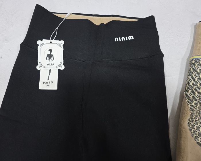 Лосини "ALIA" К-985 гладкі на хутрі-"тедді" з коригуючою мембраною та тейпами +з широким поясом утяжкою та з підтяжкою живота та сідниць +з пуш-ап ефектом (Push-up), р. M-(42-46), L-(44-48), XL-(46-50), 2XL-(48-52), 3XL-(50-54) -(чорні) -уп. 1 шт