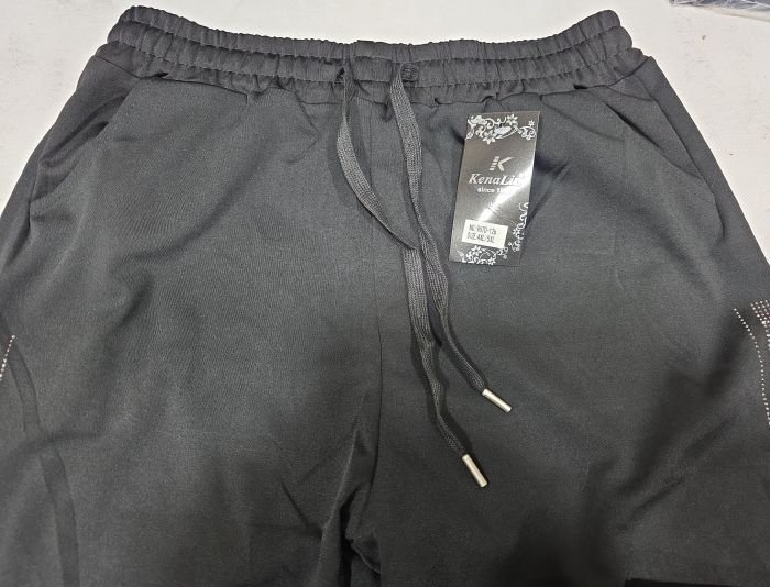 Прогулянкові штани "Kenalin" 9670-12b батал, низ на широкому манжеті +верх на резинці +з боків широкі лампаси з камінчиків +кишені, р. 5XL/6XL-(52-54), 6XL/7XL-(54-56) -(чорні -без вибору кольору камінчик!)