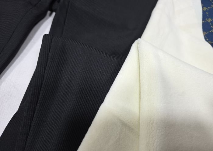 Лосини "Золото" А-9027-1-Р у дрібний рубчик на збитому плюшевому флісі з коригуючою мембраною та тейпами +з широким поясом утяжкою +з підтяжкою живота та сідниць з пуш-ап ефектом (Push-up) р. XXS/XS-(42-46), S/M-(44-48), L/XL-(46-50), 2XL3XL-(48-52) -(чорні)