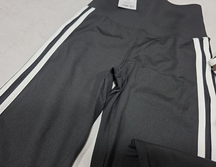 Лосини "Корона" KW-20251 кльош з еластичної гладкої тканини дайвінг +з лампасами з боків +з широким поясом +позаду з тейпами, р. М-(42-46), L-(44-48), XL-(46-50), 2XL-(48-52) -уп. 1 шт