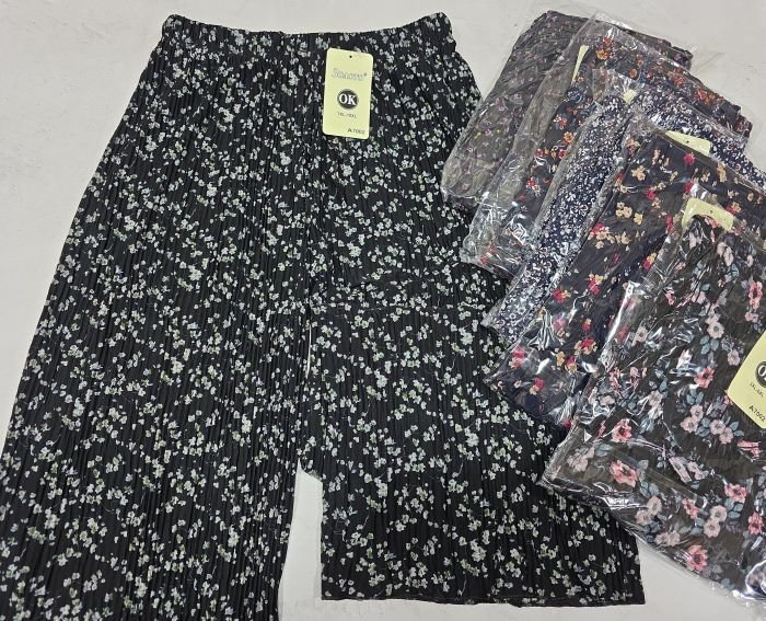 Прогулянкові штани "Золото" А-7002 з легкої тканини "жатка, вільного крою з широким низом, пояс на резинці, р. 3XL/6XL-(50-54), 7XL/10XL-(52-58) -(Без вибору забарвлення!)