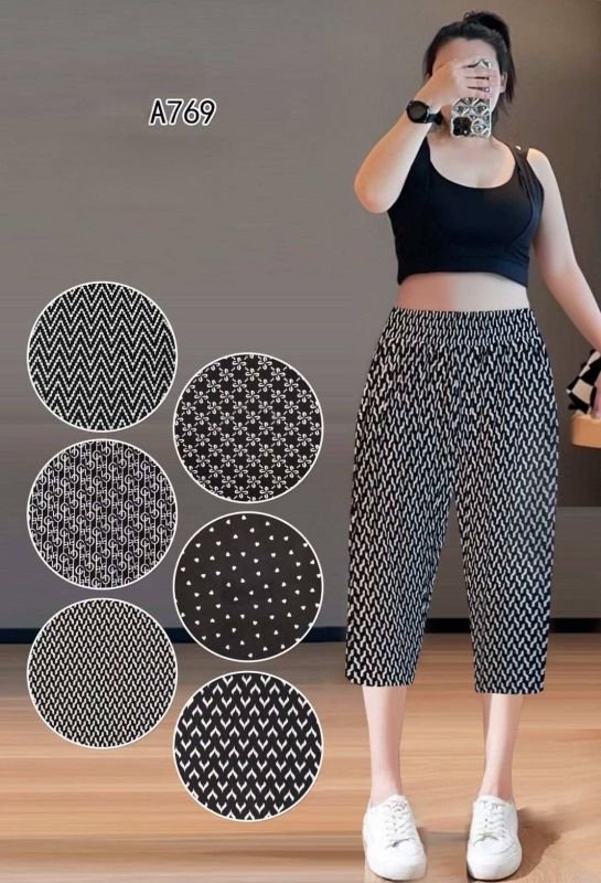 Бриджі-султанки "ЗОЛОТО" 769 у рубчик з легкої шовковистої тканини +з боків кишені, р. 3XL/6XL-(46-50) -(Чорно-білий мікс -без вибору забарвлення!!!)
