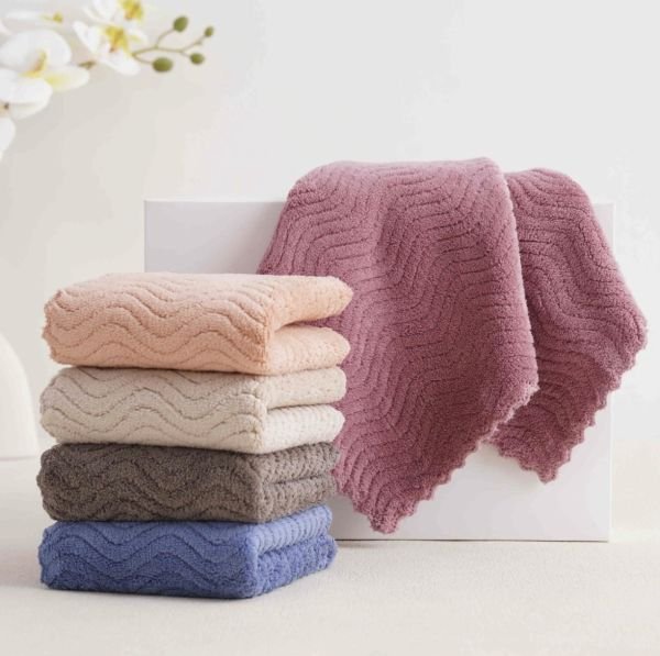 Рушник /Серветка 8005-Т мікрофібра-травка р. 25*25 -уп. 20 шт -(Однотонний у хвилястий рельєфний візерунок -25*25 -уп. 20 шт)