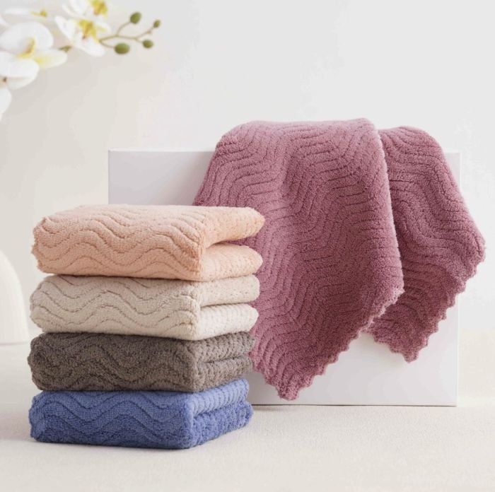 Рушник /Серветка 8005-Т мікрофібра-травка р. 25*25 -уп. 20 шт -(Однотонний у хвилястий рельєфний візерунок -25*25 -уп. 20 шт)