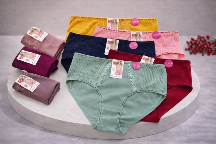 Жіночі труси "UO KАN" А-001 cotton, р. 3ХL, 4ХL, 5ХL -(50, 52, 54) -асорті -(Однотонні в рубчик +спереду з боків вставки в дрібний горошок +спереду мереживо) -уп. 12 шт